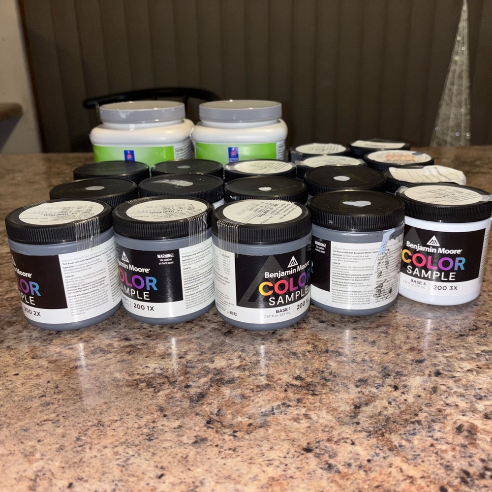 Paint samples - Picture 2 of 2
